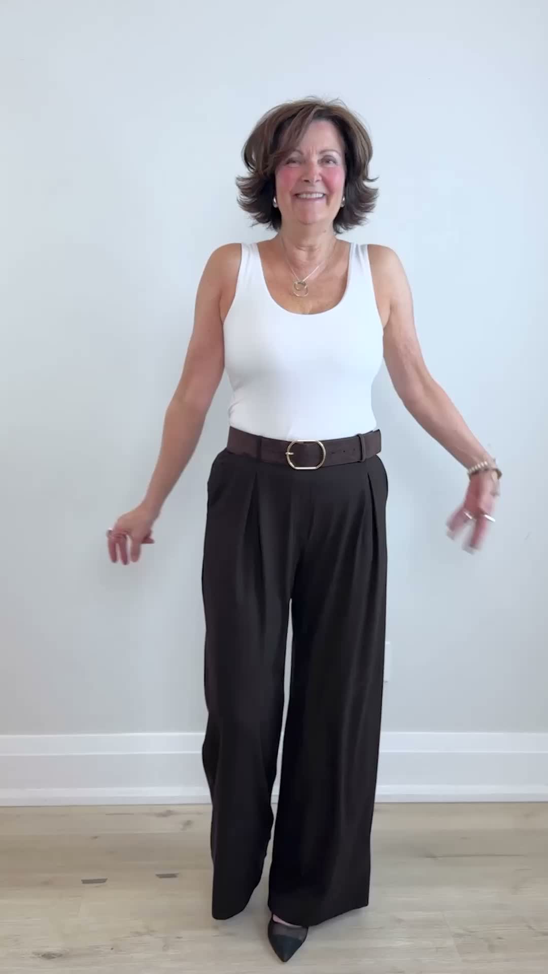 Kiya high waisted wide leg pleated pant | Women's Clothing Canada
